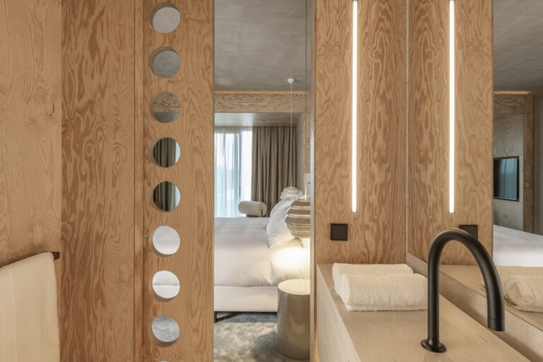 11_BI The National Hotel 614_HR
